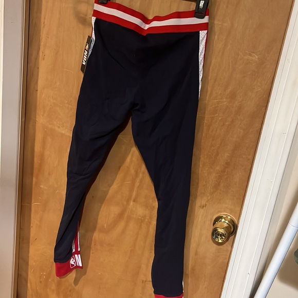 ♥️🤍Sale”Nwt Sweet Home Chicago! Chicago bulls logo leggings-Yoga pants - Picture 7 of 7